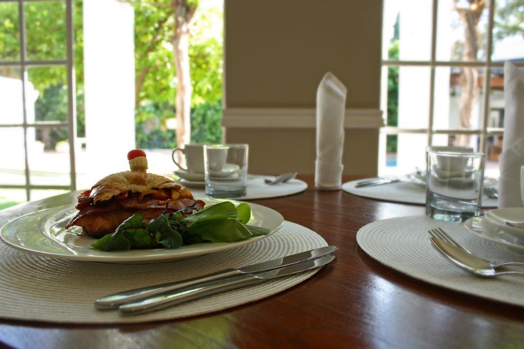 Lemon & Lime Guesthouse Bloemfontein Bagian luar foto