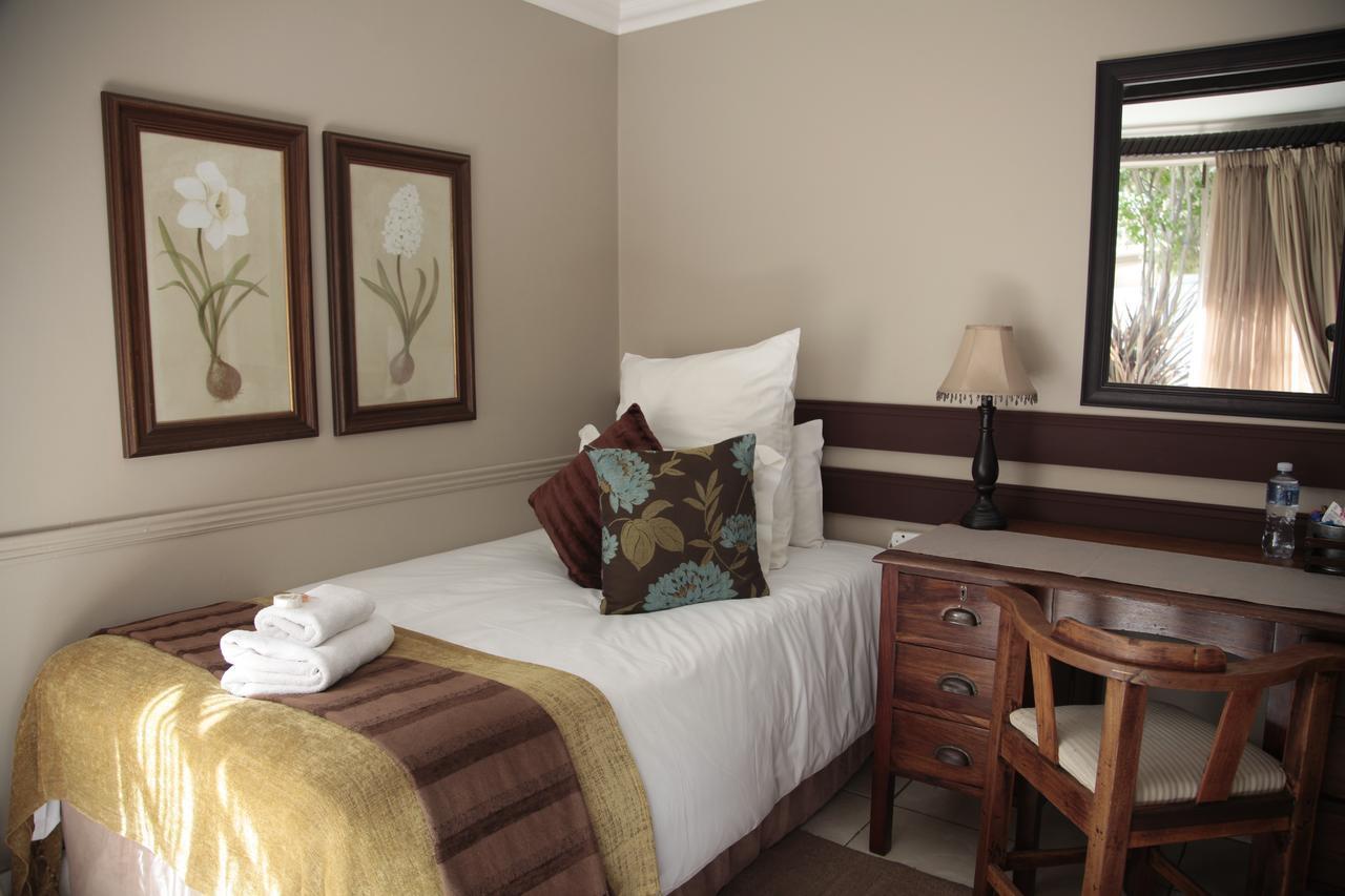 Lemon & Lime Guesthouse Bloemfontein Ruang foto
