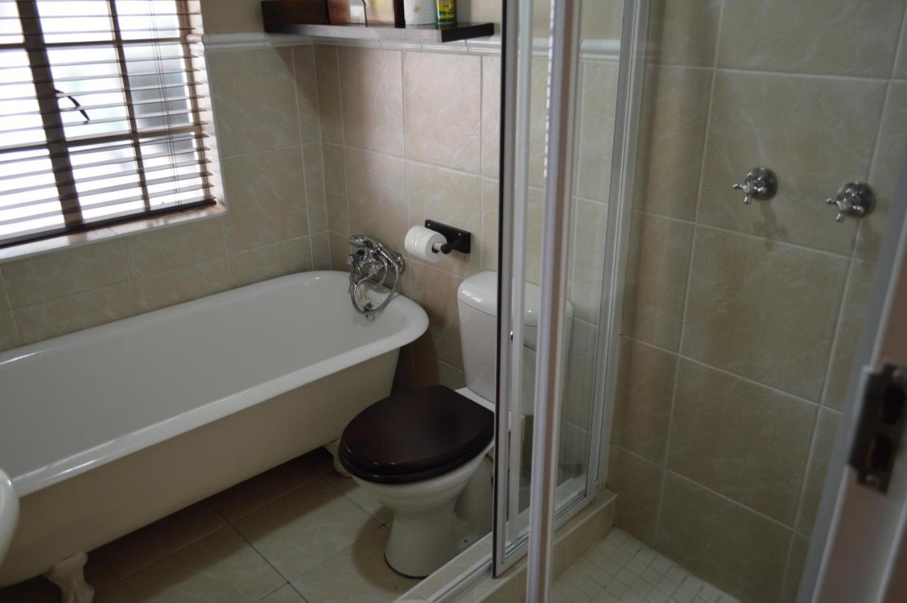 Lemon & Lime Guesthouse Bloemfontein Bagian luar foto